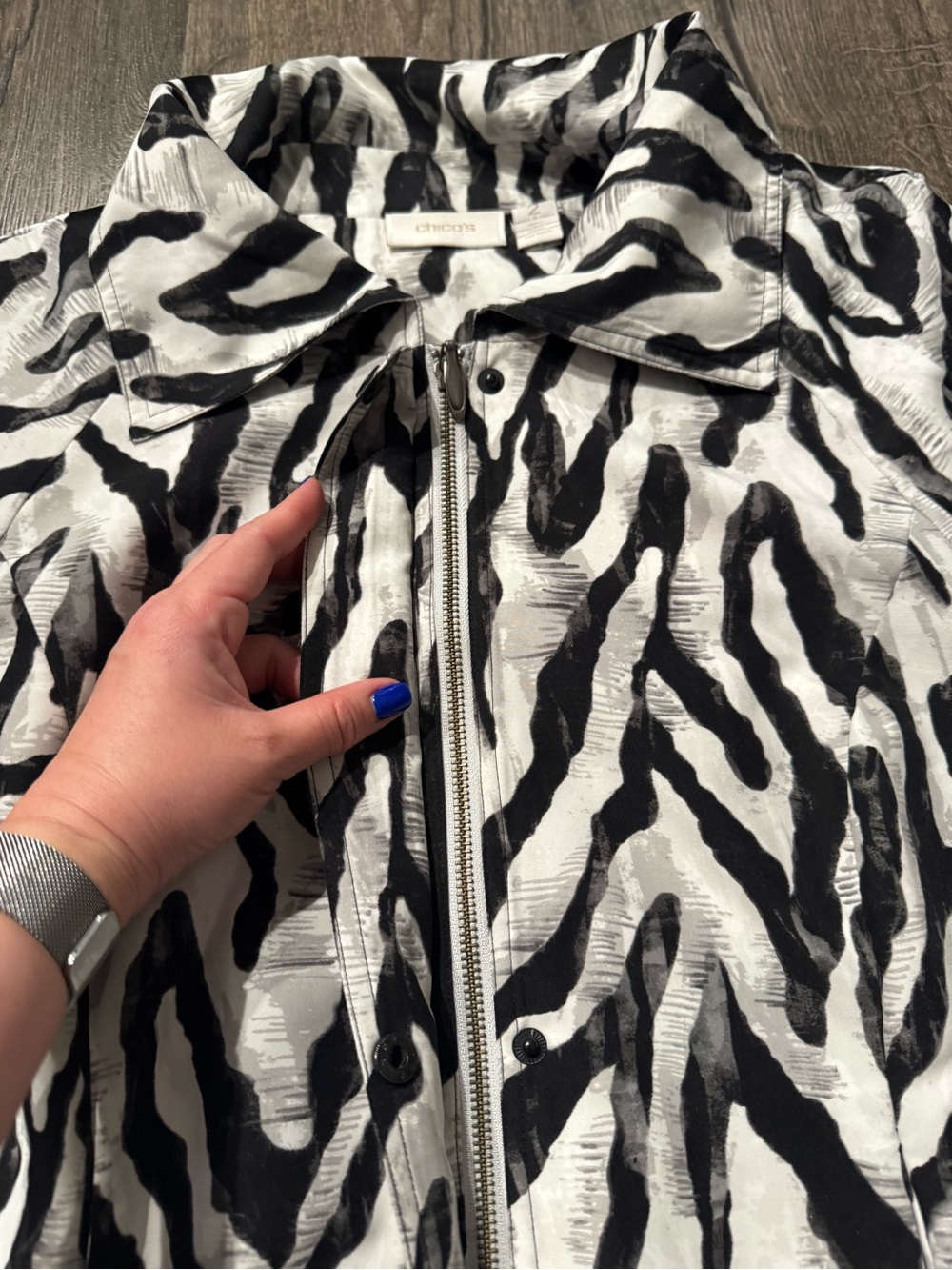 Chico’s size 2 large Black & White Zebra print jacket women full zip - Picture 4 of 5